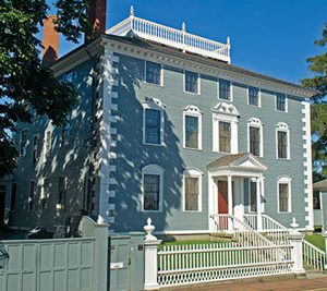 Moffatt-Ladd_House_and_Garden (1)