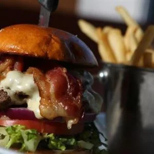 brgr-bar-lorenz_08nodine_003