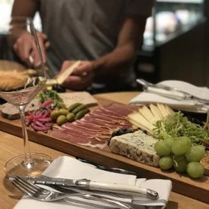 la-maison-navarre-cheeseboard