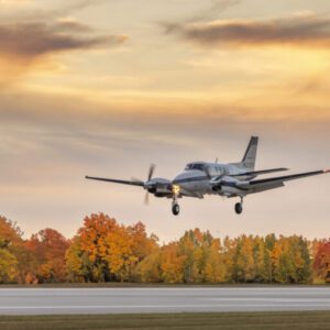 air-new-england-king-air-flying-768x512